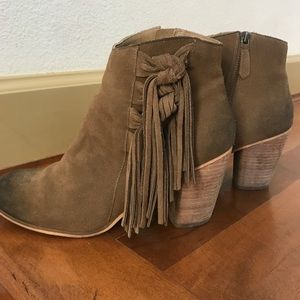Women's boots